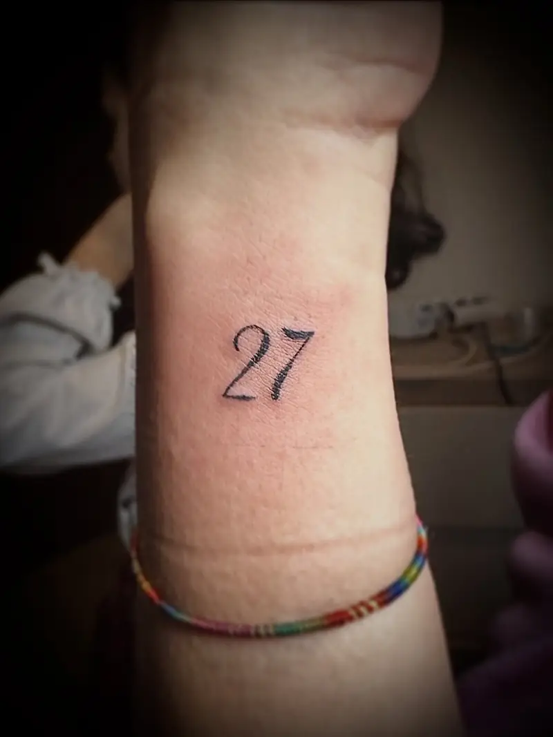 Numero fine line